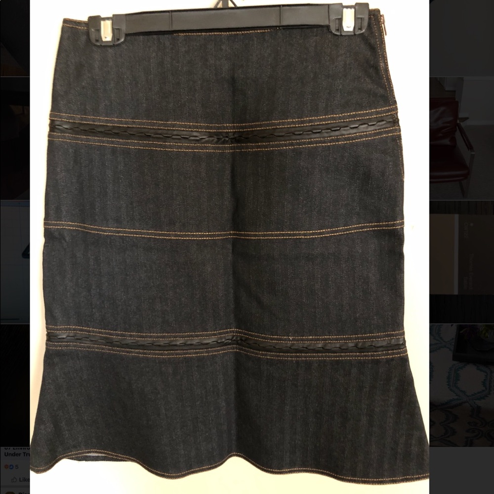 Jean skirt with leather horizontal details